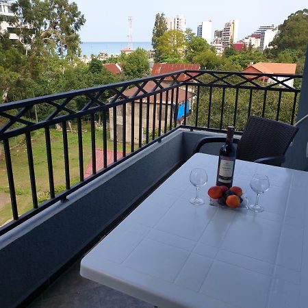 Apartment Near The Beach Batumi-โกนิโอ ภายนอก รูปภาพ