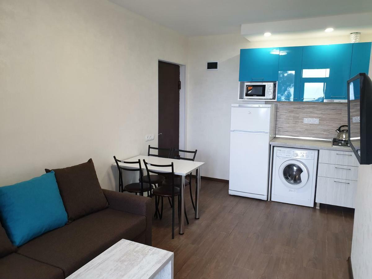 Apartment Near The Beach Batumi-โกนิโอ ภายนอก รูปภาพ