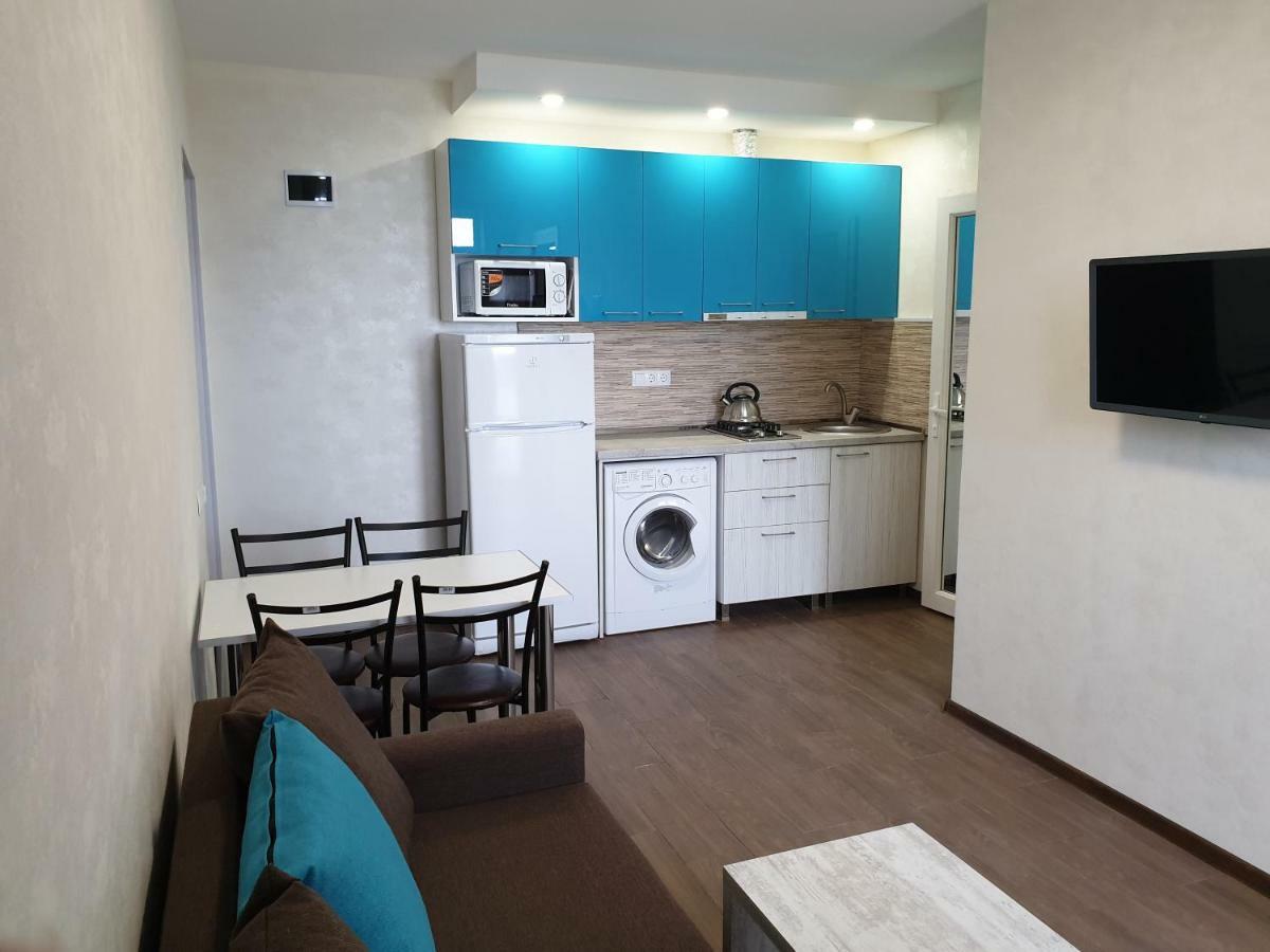Apartment Near The Beach Batumi-โกนิโอ ภายนอก รูปภาพ